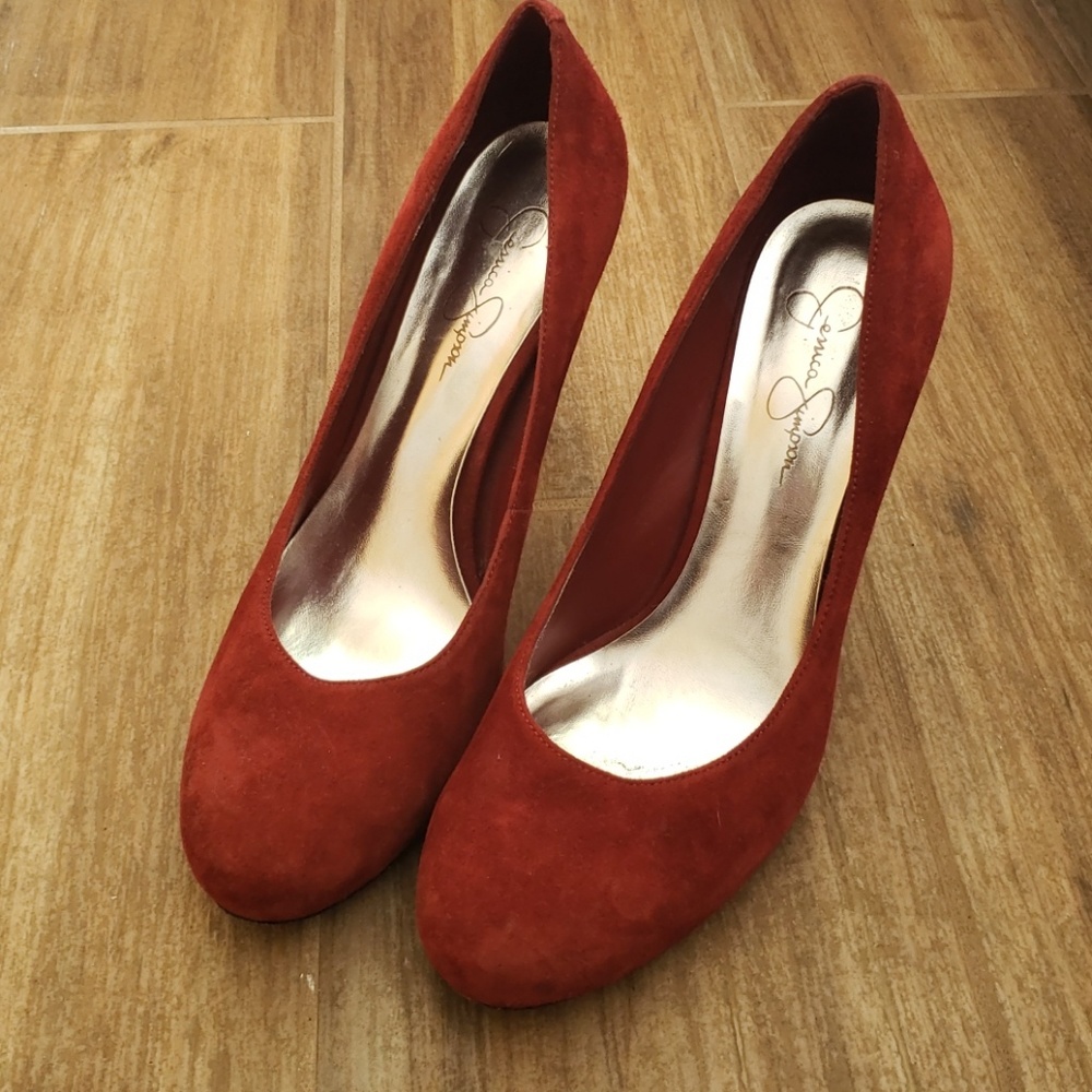 Jessica Simpson Red hills